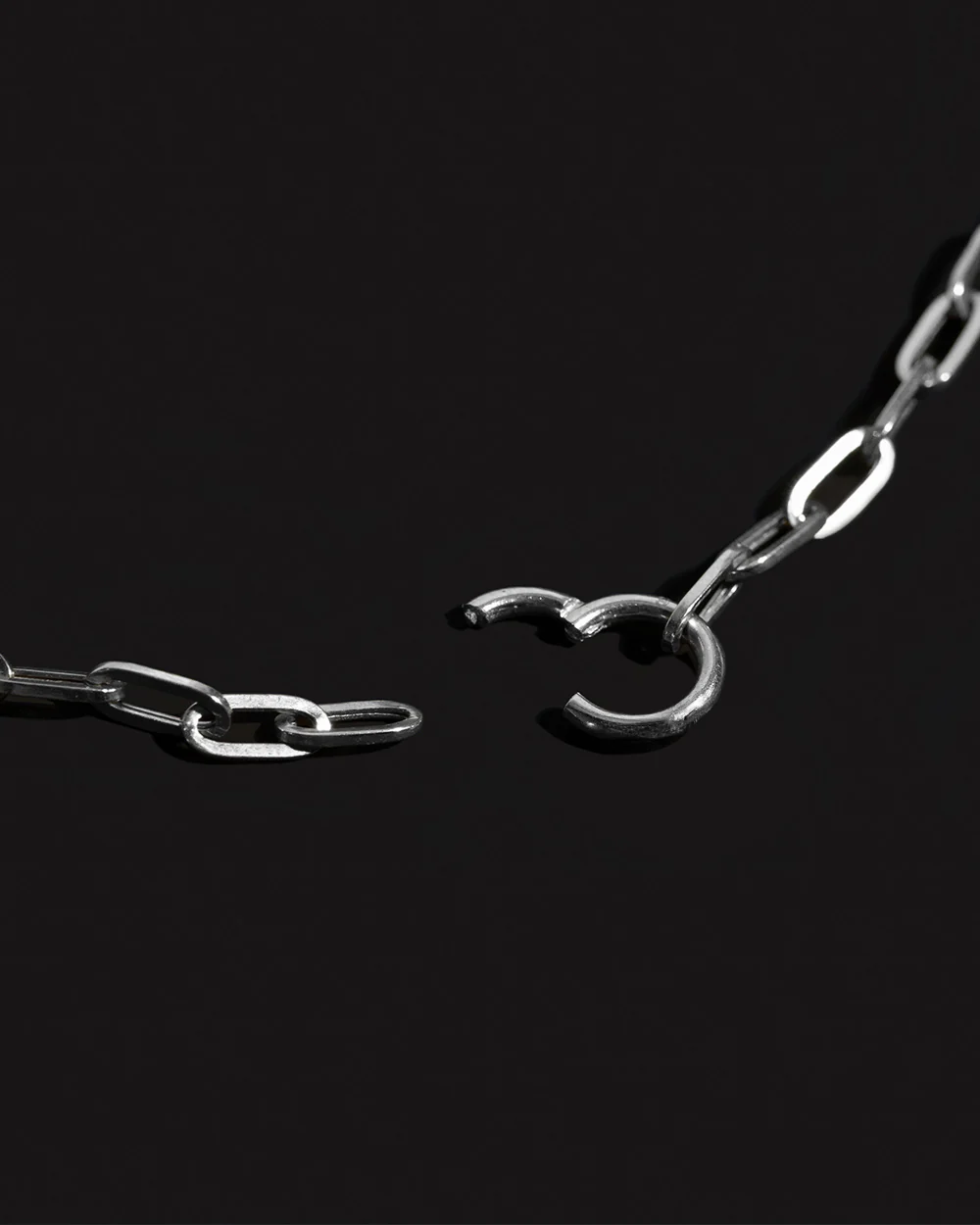 Paper Chain T-Bar Charm Bracelet - Image 3