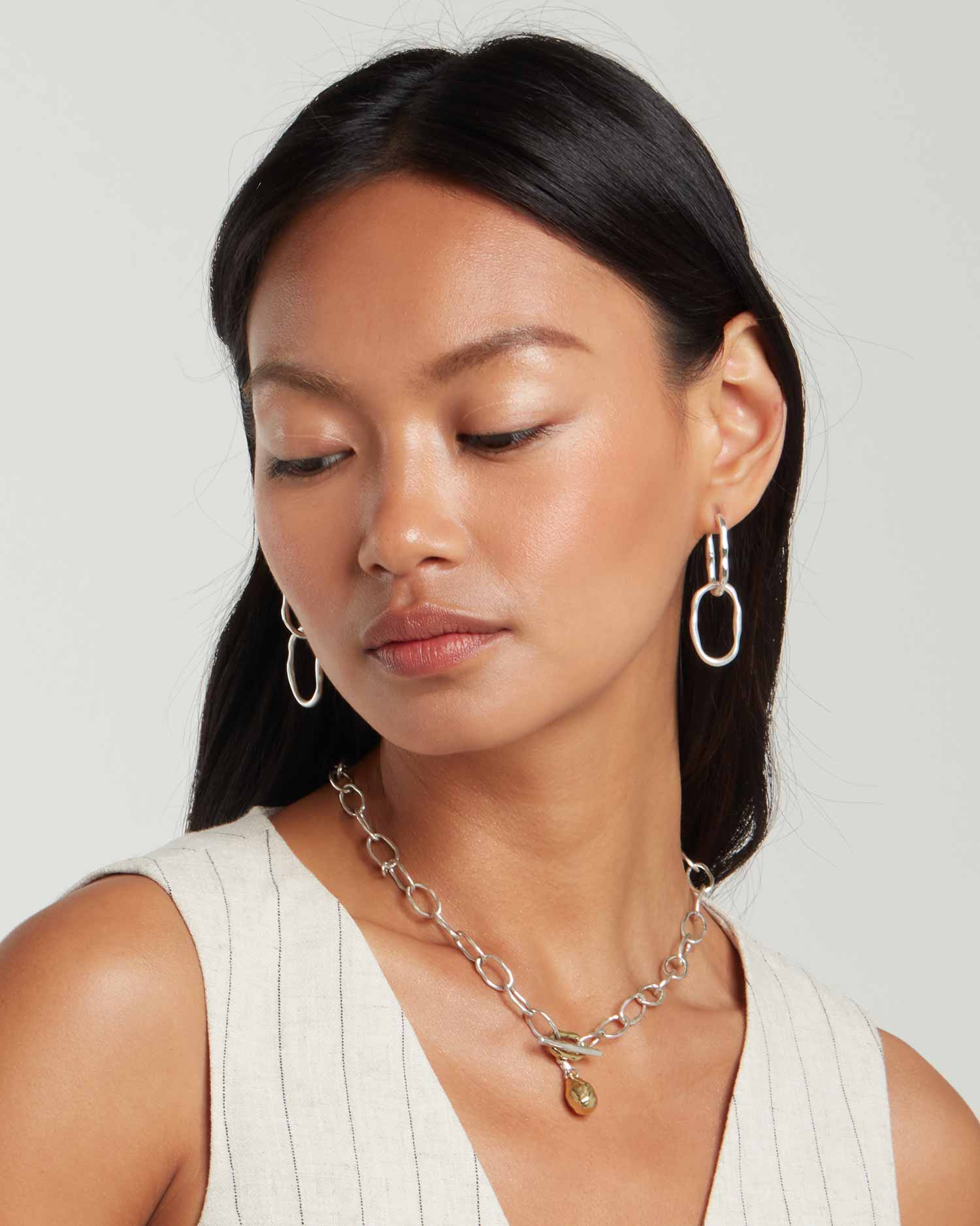 Molten Link Earrings - Image 4
