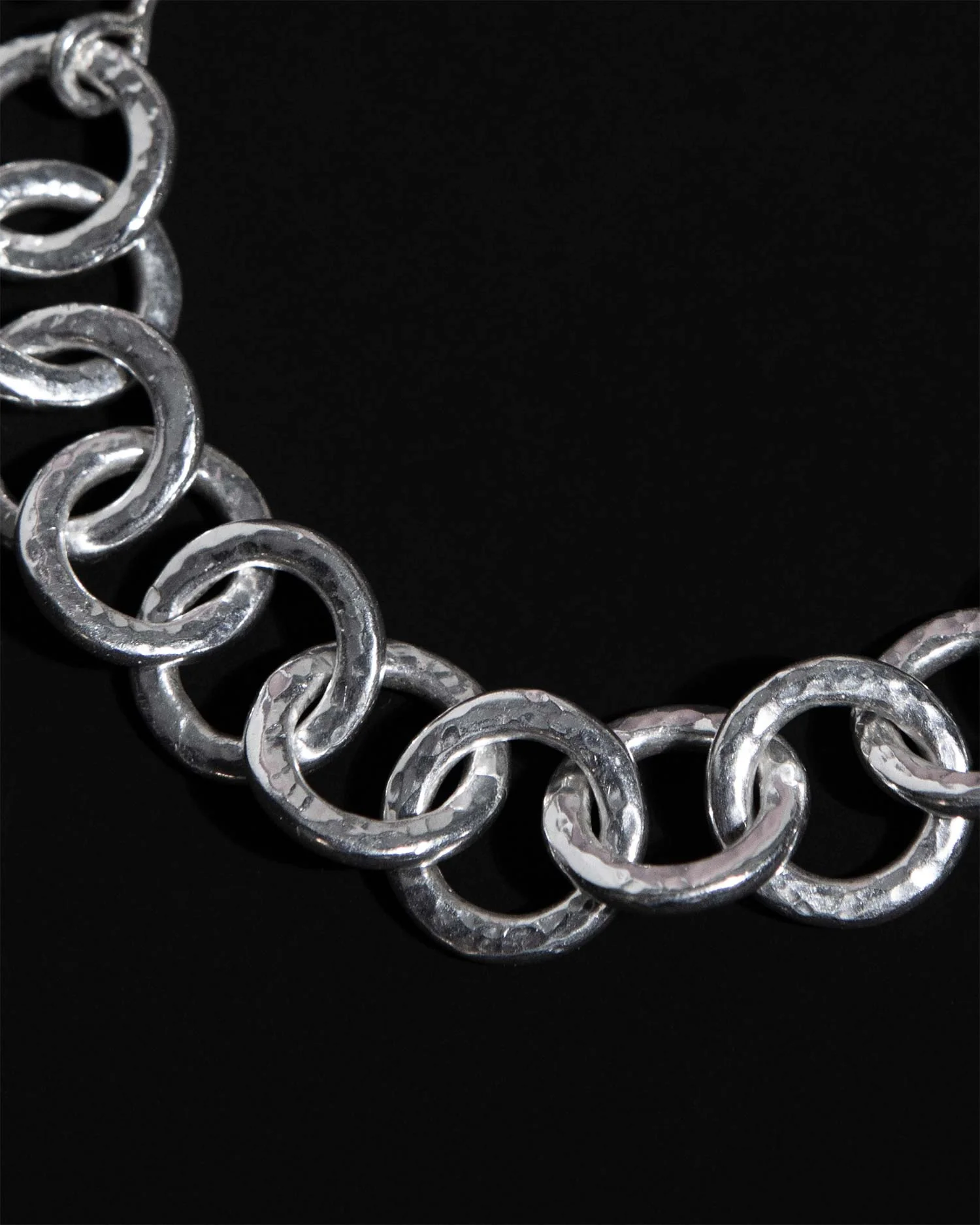 Sculpt Chain Bracelet - Image 3