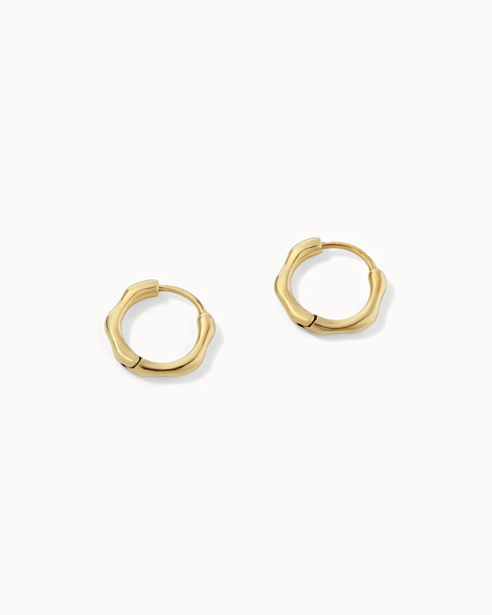 Baroque Pearl Hoop Earrings - Image 5