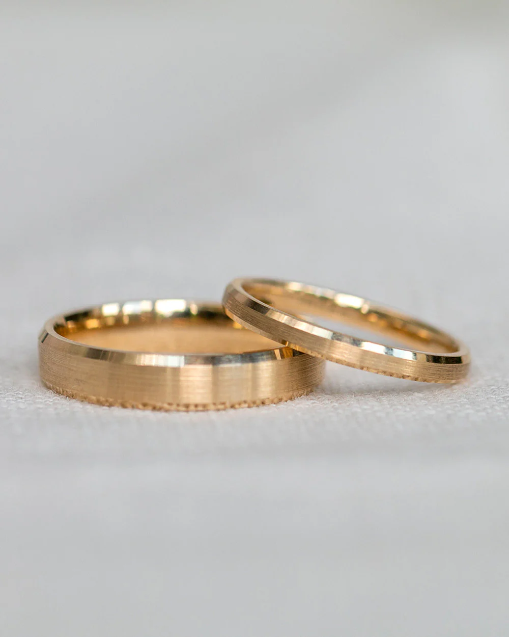 Solid Gold Bevelled Edge Ring - 4mm Band - Image 4