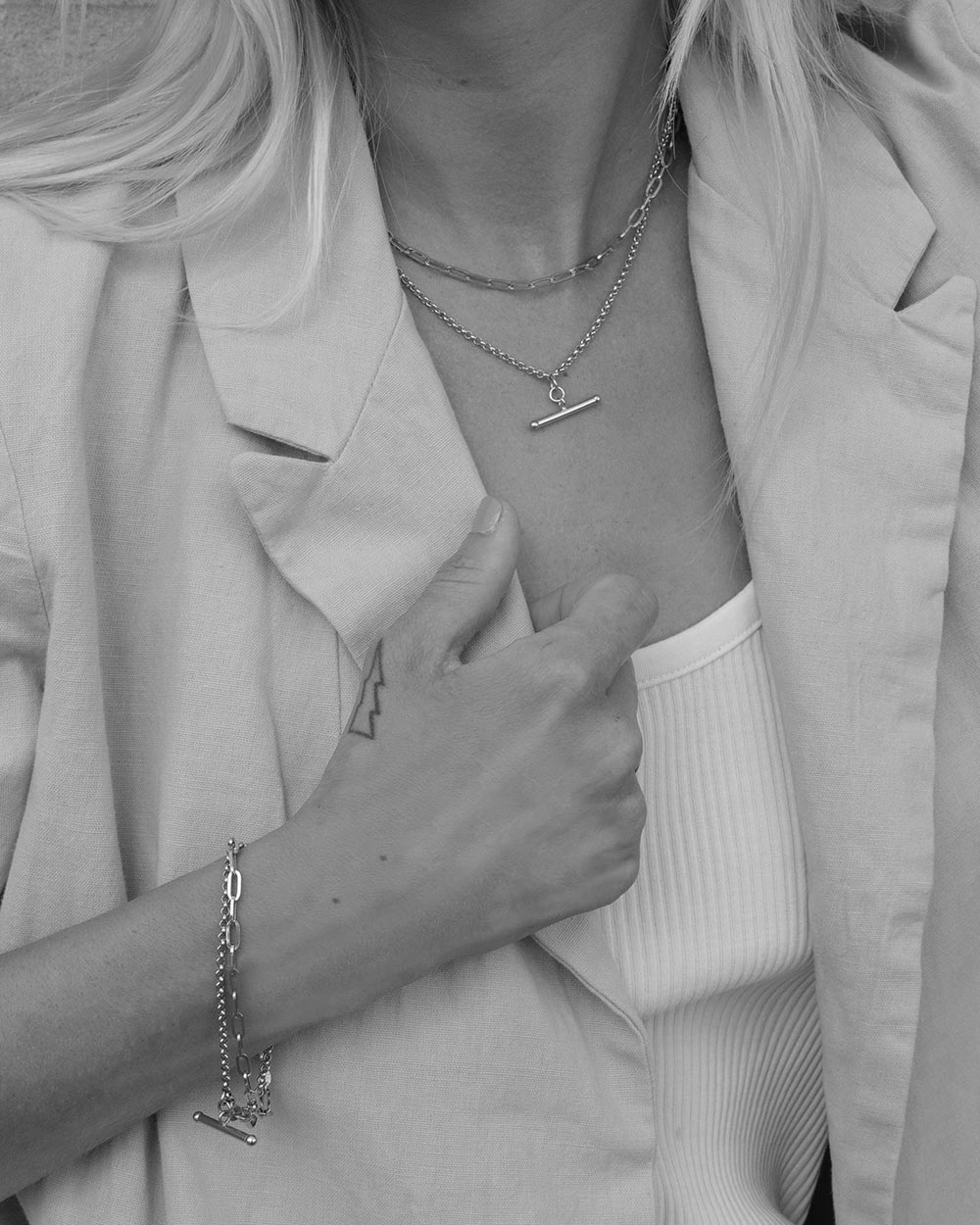 Heavy Paper Chain Necklace and Bracelet Set - Image 2