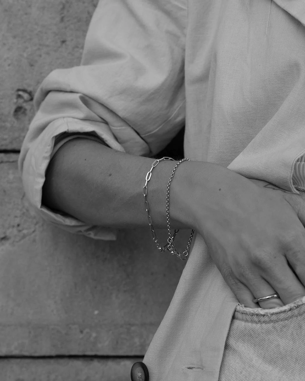 Heavy Paper Chain Necklace and Bracelet Set - Image 6