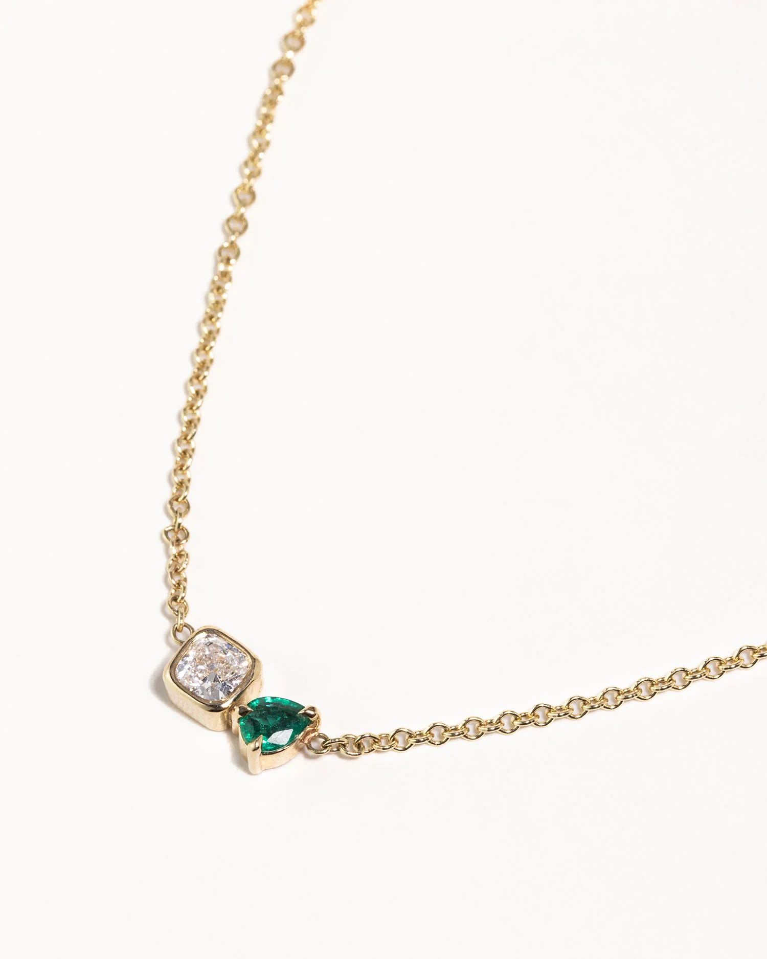 Toi Et Moi Diamond and Emerald Necklace - Image 5