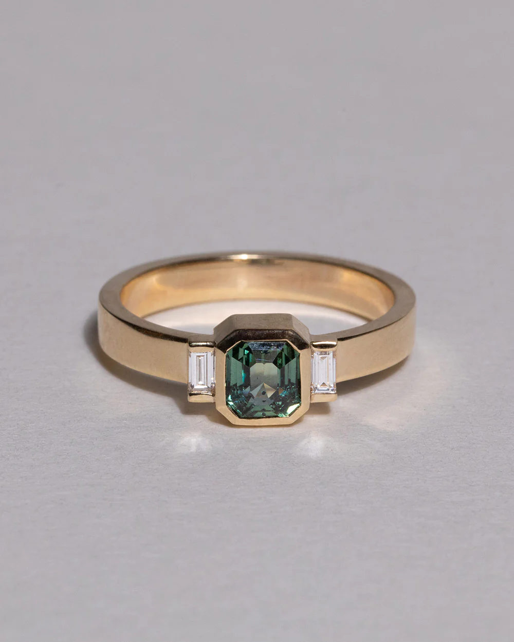 Leo 0.84ct Green Sapphire Ring - Image 4