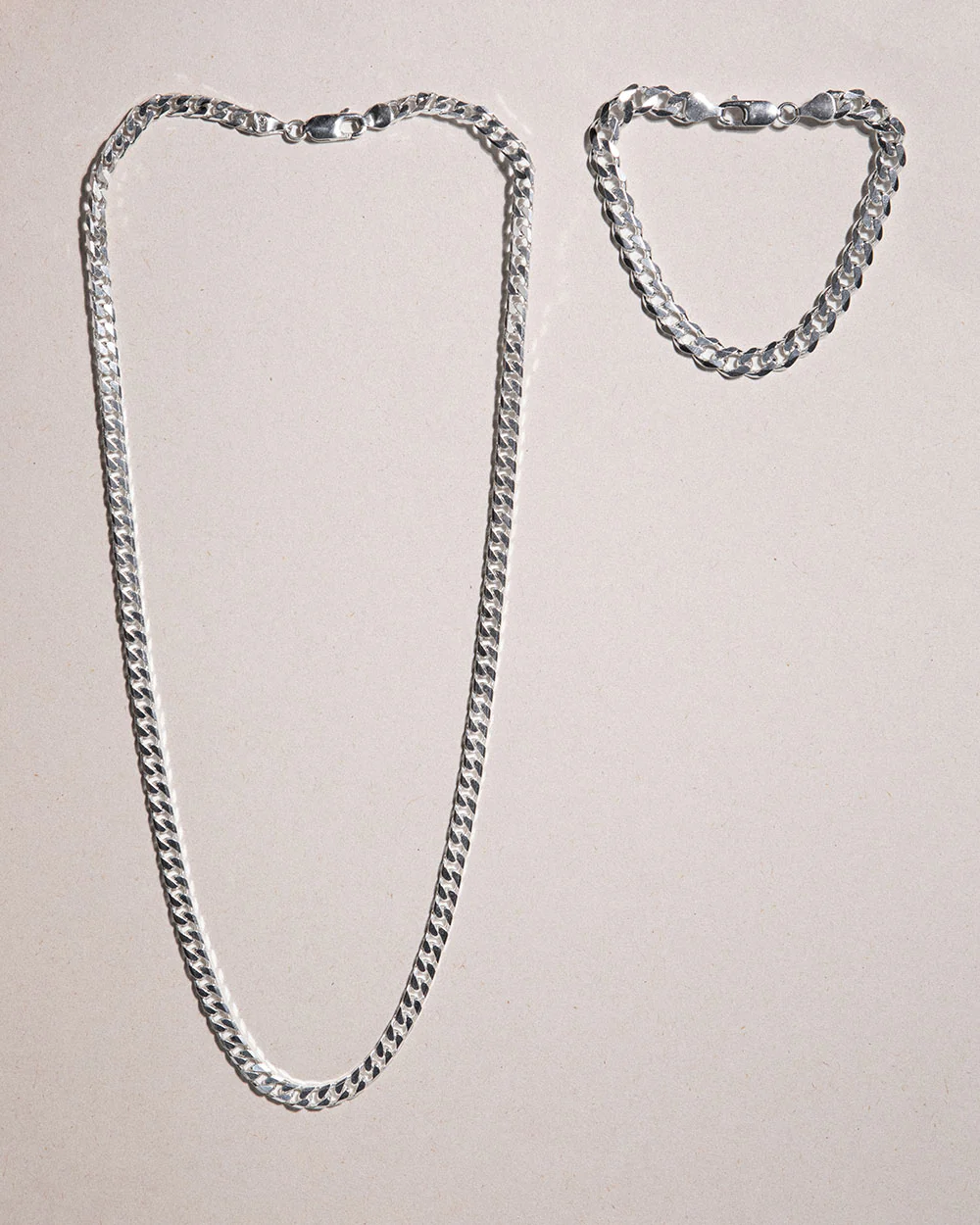 Heavy Curb Chain Necklace and Bracelet Set - Image 4